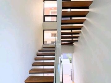 3 STOREY HOUSE AND LOT FOR RENT IN VENARE NUVALI, CALAMBA LAGUNA