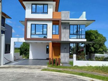 3 STOREY HOUSE AND LOT FOR RENT IN VENARE NUVALI, CALAMBA LAGUNA
