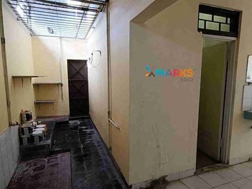 Disewakan Rumah Bisa Utk Hunian Atau Kantor di Area Baturan, Harga Murah