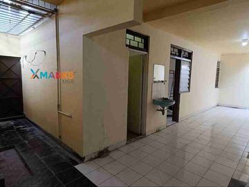 Disewakan Rumah Bisa Utk Hunian Atau Kantor di Area Baturan, Harga Murah