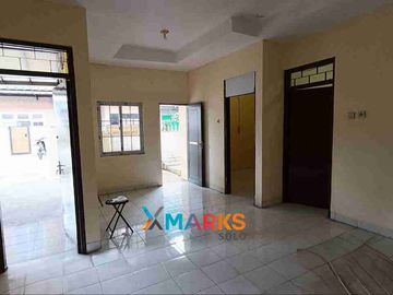 Disewakan Rumah Bisa Utk Hunian Atau Kantor di Area Baturan, Harga Murah