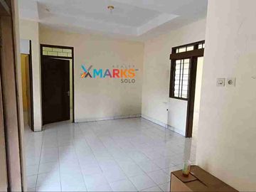 Disewakan Rumah Bisa Utk Hunian Atau Kantor di Area Baturan, Harga Murah