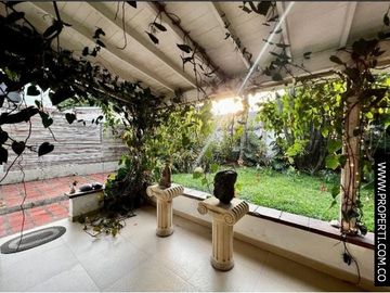 Casa en Venta La Aguacatala Medellin