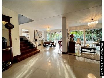 Casa en Venta La Aguacatala Medellin