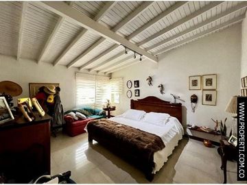 Casa en Venta La Aguacatala Medellin