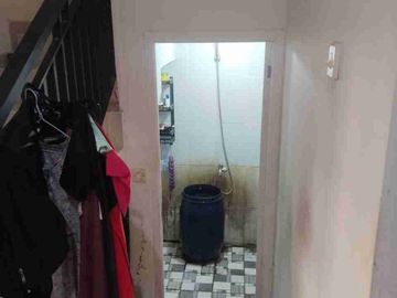 Take over 70 Juta Rumah 2 Lantai Sawangan Depok