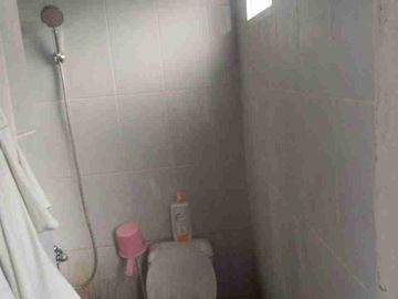Take over 70 Juta Rumah 2 Lantai Sawangan Depok