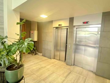 CENTRAL, frente al Mall del centro, 1 Dorm 1 baño SIN Estac.