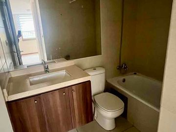 CENTRAL, frente al Mall del centro, 1 Dorm 1 baño SIN Estac.