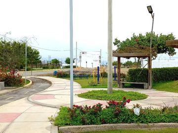 Venta De Terreno En Asia De 90 M2