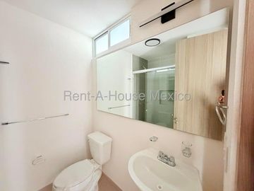 RENTA. Zákia - Departamento de 2 recámaras con amenidades