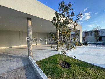 RENTA. Zákia - Departamento de 2 recámaras con amenidades