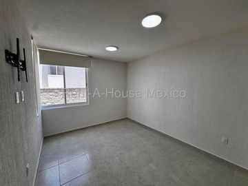 RENTA. Zákia - Departamento de 2 recámaras con amenidades