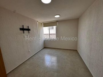 RENTA. Zákia - Departamento de 2 recámaras con amenidades
