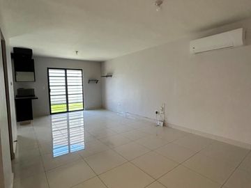 Casa Equipada en Cerradas del Parque PREMIER, Apodaca
