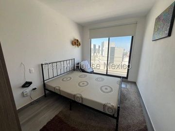 Casa amueblada de 3 niveles unicada en esquina con 3 recámaras, El Mirador - RENTA