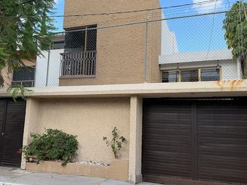 CASA EN RENTA EN ALAMOS TERCERA SECCIÓN, 4 HABITACIONES.