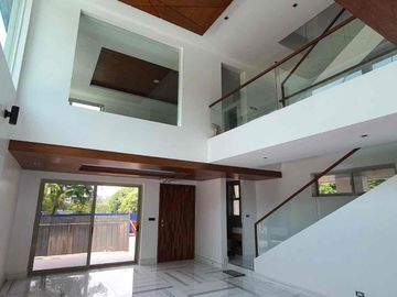 For Lease: 6 Bedroom 6BR House and Lot in Western Bicutan, Taguig City at the Mckinley West Village