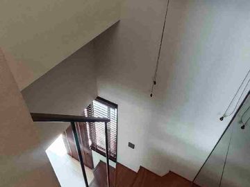Rumah 2 lantai Cuma 360 Jutaan