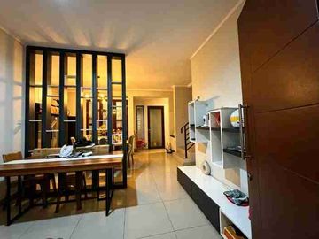 Rumah Full Furnish Mewah Cluster Burgundy Summarecon Bekasi 4KT 4KM