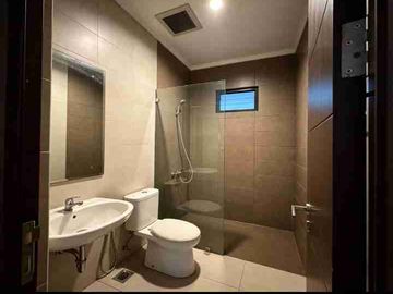 Rumah Full Furnish Mewah Cluster Burgundy Summarecon Bekasi 4KT 4KM