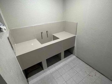 For Lease : 4 Bedroom 4BR House and Lot in Mckinley, Taguig City