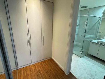 For Lease : 4 Bedroom 4BR House and Lot in Mckinley, Taguig City
