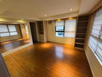 For Lease : 4 Bedroom 4BR House and Lot in Mckinley, Taguig City