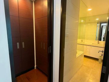 For Rent:1BR The Seasons Natsu Tower BGC for 100k per mos!