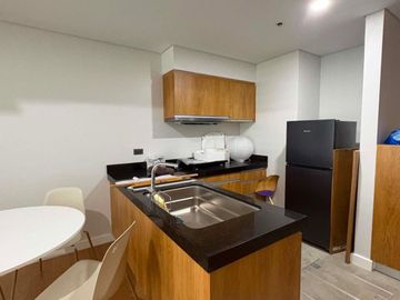 For Rent:1BR The Seasons Natsu Tower BGC for 100k per mos!