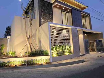Dijual Rumah Mewah, Maguwo Tajem dekat Kampus UNRIYO, UPN : FULL FURNISH