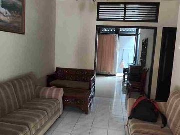 Rumah Sewa furnish 1 lt Di wika
