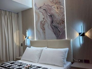 For Rent: 1BR Unit in the Seasons Res. BGC For 120k per month!