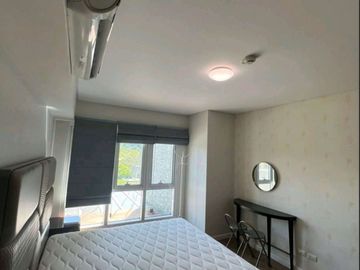 For Rent: 2BR w/ Parking in Two Serendra for 110k per mos!