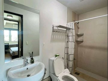 For Rent: 2BR w/ Parking in Two Serendra for 110k per mos!