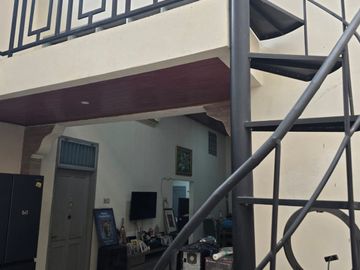 Rumah Luas Cantik 1 1/4 Lantai Rapi Siap Huni Semi Furnishen 2 Cengkareng Jakarta Barat