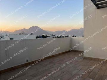 Casa de 150 m² con 4 Recámaras en Renta en Cumbres Platinum