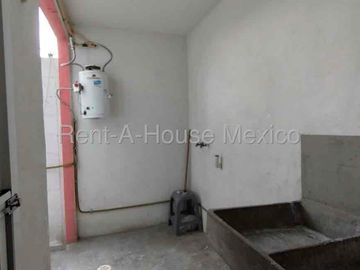 DEPARTAMENTO EN RENTA, EN PLANTA BAJA EN VILLAS DEL REFUGIO