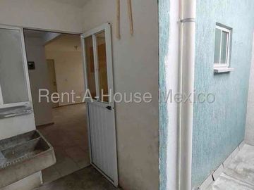 DEPARTAMENTO EN RENTA, EN PLANTA BAJA EN VILLAS DEL REFUGIO