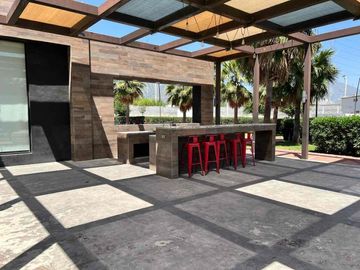 Casa · 160m² · 3 recámaras · 2 estacionamientos