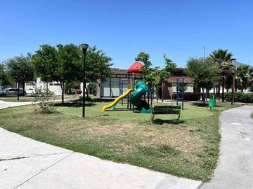 Casa · 160m² · 3 recámaras · 2 estacionamientos
