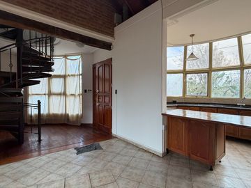 ALQUILO IMPONENTE CASA 3 DORM. 3 BAÑOS. PATIO. PILETA. QUINCHO. COCHERA DOBLE – MENDIOLAZA, BARRIO VALLE DEL SOL