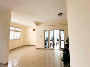 Rumah mewah di Raffless Hills Cibubur