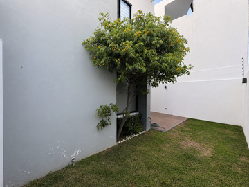 CASA EN VENTA EN VILLA MAGNA