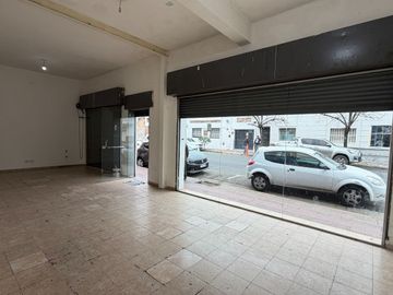 Local Comercial y/o Deposito – sobre calle Igualdad 109, casi esq. Rivera Indarte –Barrio Centro, Córdoba.