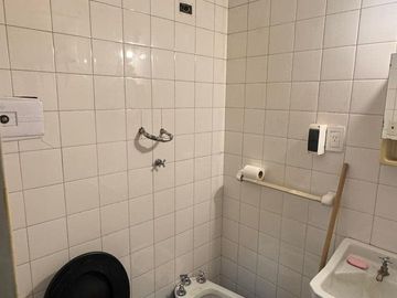 AV. GENERAL PAZ 81 – PISO 8 – 1 DORMITORIO