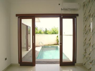 VILA NYAMAN LANTAI 2 DAERAH MUNGGU
