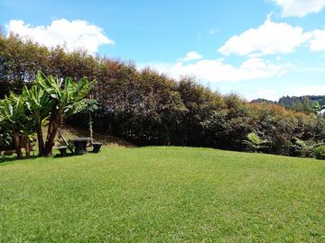 Casa en arriendo en Loma del Escobero, Envigado