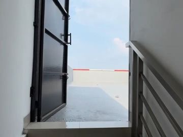 Ruko Strategis Pinggir Jalan Raya Pekayon, Shm, 2 Unit Bisa Gandeng #1448