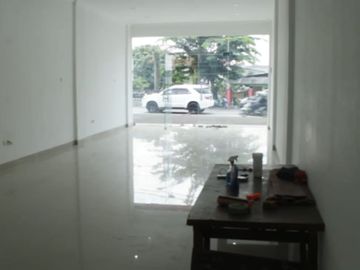 Ruko Strategis Pinggir Jalan Raya Pekayon, Shm, 2 Unit Bisa Gandeng #1448